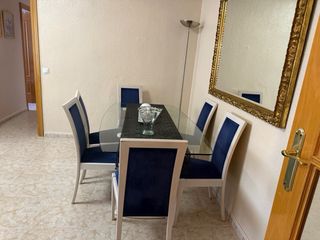 Mesa de comedor con 6 sillas