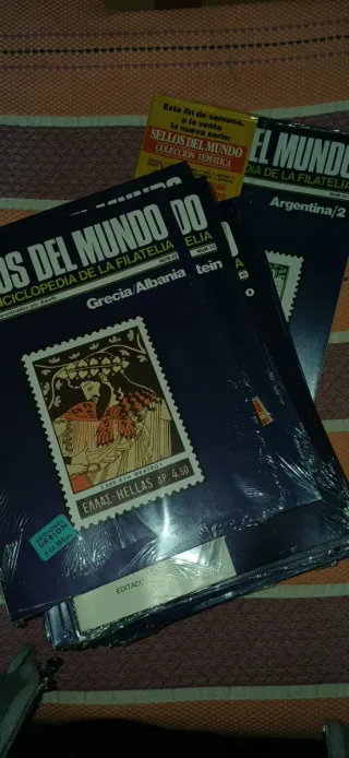 Colección sellos del mundo de los 80.