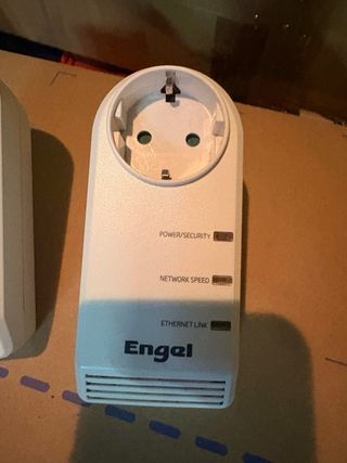 Adaptador Powerline Internet Engel 200Mbps