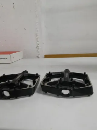 Pedales de plataforma negros