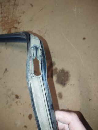 Goma Guía Ventanilla pasajero Seat Marbella 1996