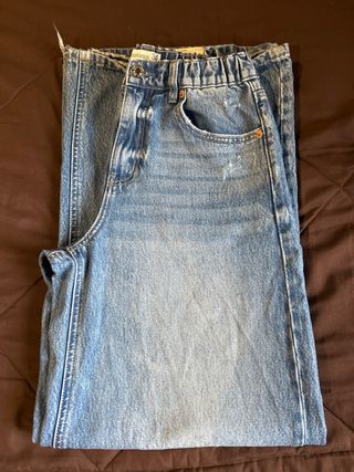 Vaquero azul marca stradivarius D99 talla 34