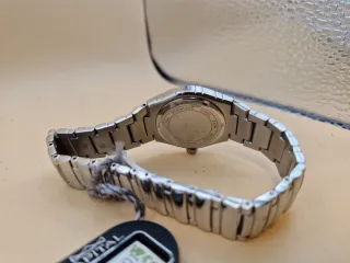 Orologio Donna CAPITAL Design Wave Argento