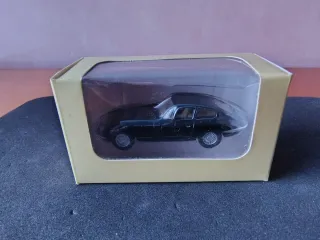 Coche a escala H0 1/76 Jaguar E-Type Oxford