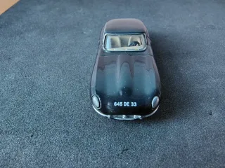 Coche a escala H0 1/76 Jaguar E-Type Oxford