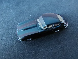 Coche a escala H0 1/76 Jaguar E-Type Oxford