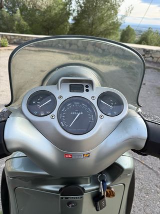 Aprilia Scarabeo 200 Verde