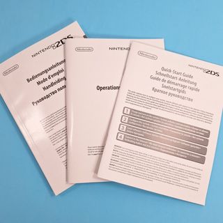 Nintendo 2DS Console Edizione Tomodachi Life