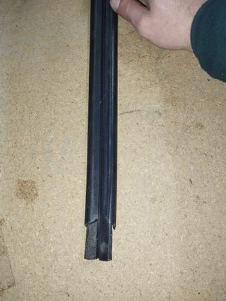 Goma Guía Ventanilla conductor Seat Marbella 1996