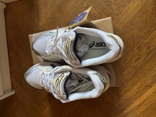 ASICS Kayano 14 T.43,5 Beige/Plateado/Blanco – C