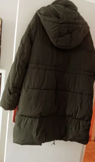 Abrigo acolchado Kelyna verde.