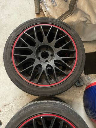 Llantas barracuda 18 pulgadas con neumáticos al90%