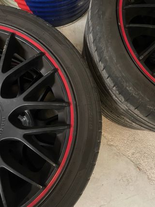 Llantas barracuda 18 pulgadas con neumáticos al90%