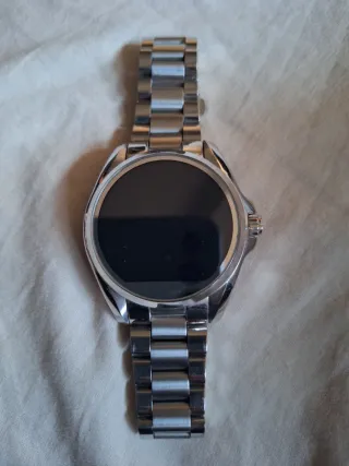 Michael kors reloj inteligente color plata