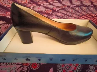 Zapato Negro Salón T Medio Talla 38