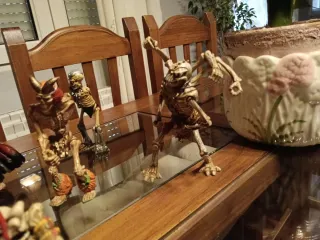Skeleton warriors, varias figuras