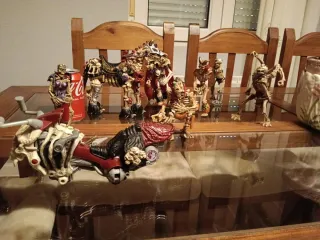 Skeleton warriors, varias figuras
