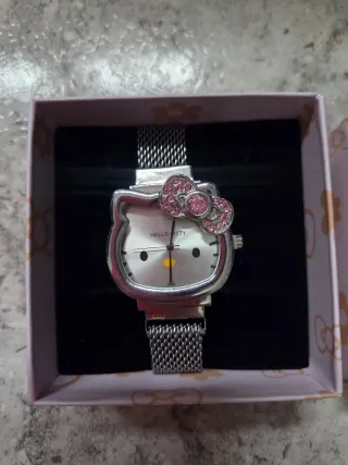 Reloj nuevo kitty con cajita