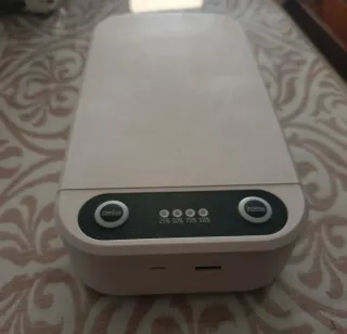 caja esterilizadora con luz UV-C multiusos