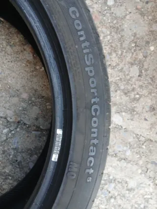 Neumatico 225/40R18 92Y