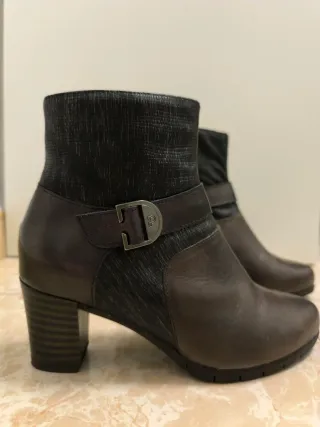 Botines de tacón piel