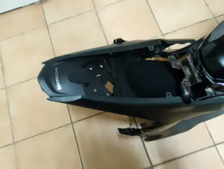 Tapas Honda NC 750Buen Estado color negro