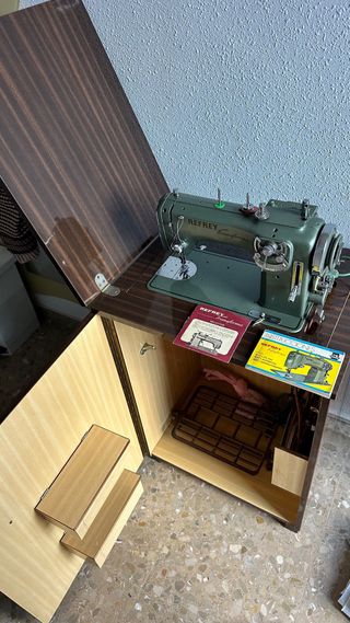 Máquina de coser Refrey Transforma Automática