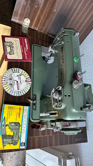 Máquina de coser Refrey Transforma Automática