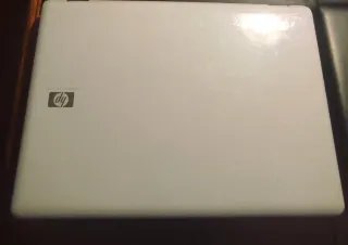 2 Portátiles EasyNote y HP para reparar