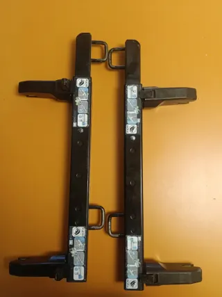 Paar RiveMove per seggiolini auto per bambini.