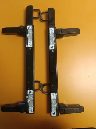 Paar RiveMove per seggiolini auto per bambini.