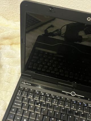 Portátiles Asus y Packard Bell Funcionales