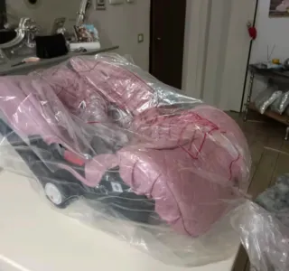 Carro de bebé rosa