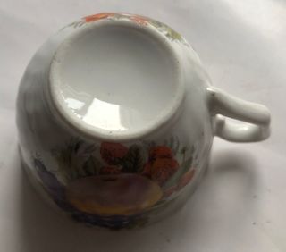 Tazze vintage in porcellana con decorazioni