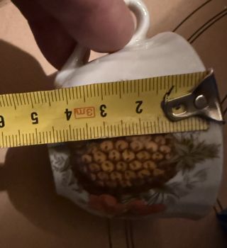 Tazze vintage in porcellana con decorazioni