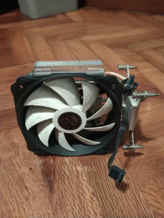 I7 7700k + mortar arctic + disipador