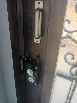 Puerta antigua exterior