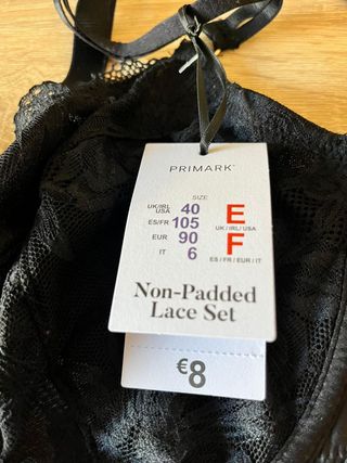 Conjunto de encaje negro Primark Talla L