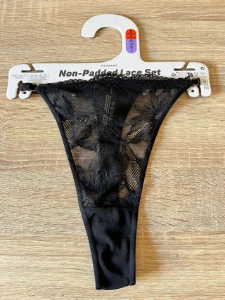 Conjunto de encaje negro Primark Talla L