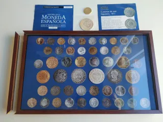 2 Monedas replica de 5 Ptas J. Napoleón y estuche.