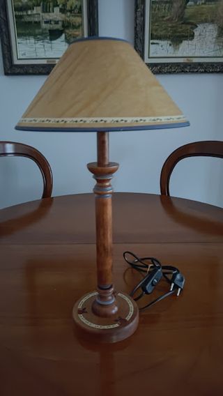 Lámpara sobremesa pantalla pergamino