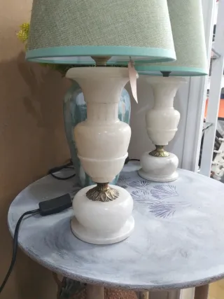 Pareja de lámparas de alabastro