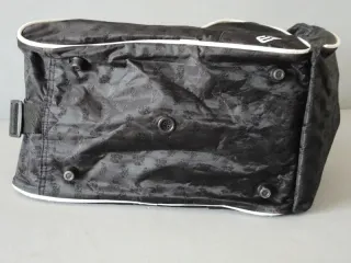 Edea Borsa tracolla + Porta ruote (nera) + Spinner