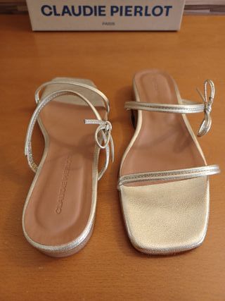 Sandalias CLAUDIE PIERLOT doradas talla 39