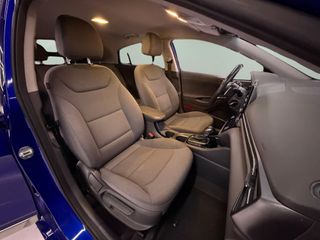 Hyundai IONIQ HIBRIDO ENCHUFABLE - COMO NUEVO
