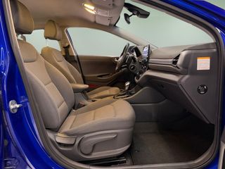 Hyundai IONIQ HIBRIDO ENCHUFABLE - COMO NUEVO