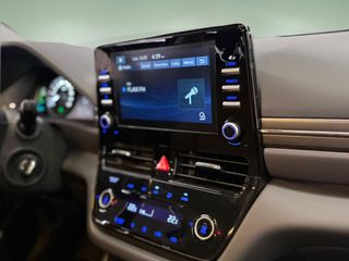 Hyundai IONIQ HIBRIDO ENCHUFABLE - COMO NUEVO