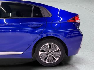 Hyundai IONIQ HIBRIDO ENCHUFABLE - COMO NUEVO