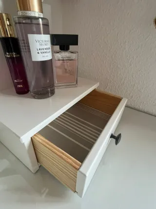 Tocador con espejo y cristal