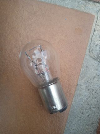 Bombillas veinticuatro voltios. 21/5